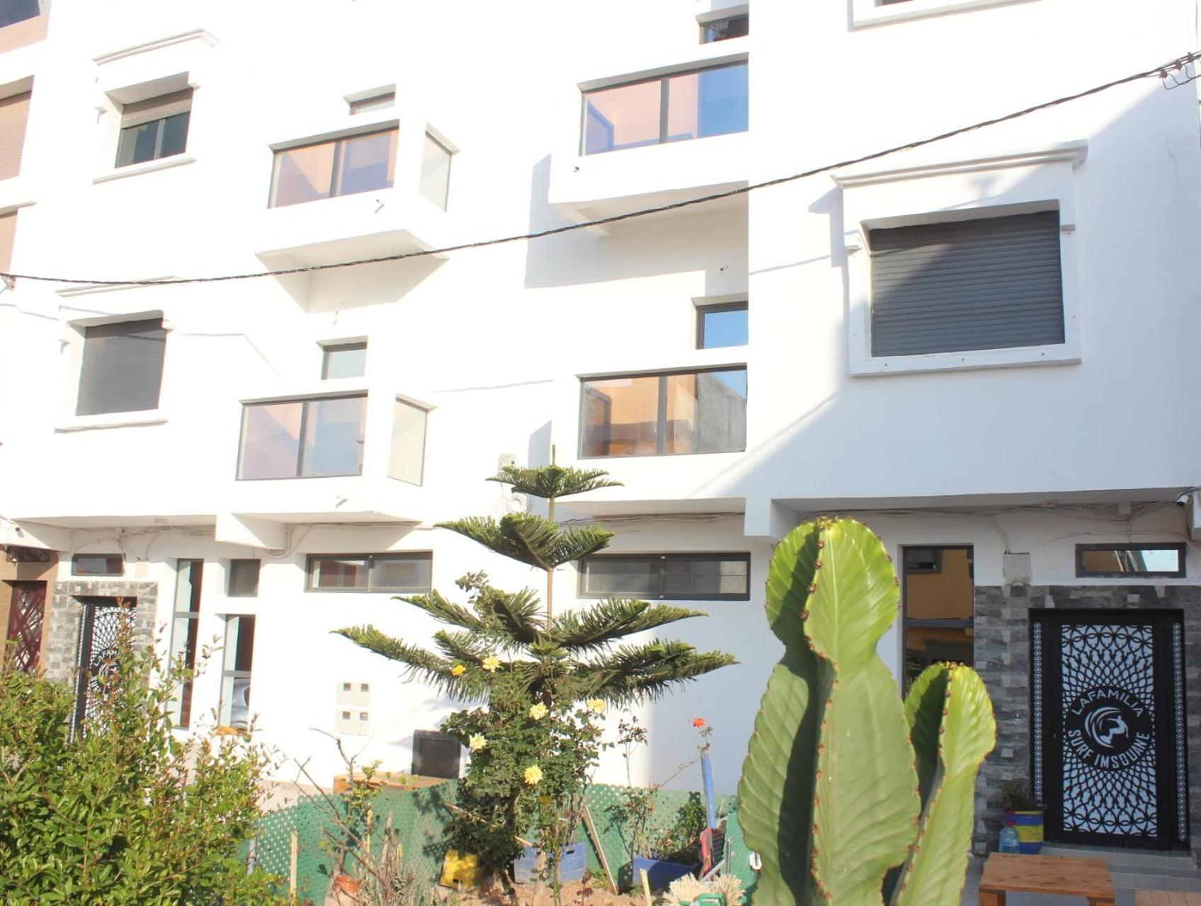 Lafamilia Surf Imsouane Hotel Bagian luar foto